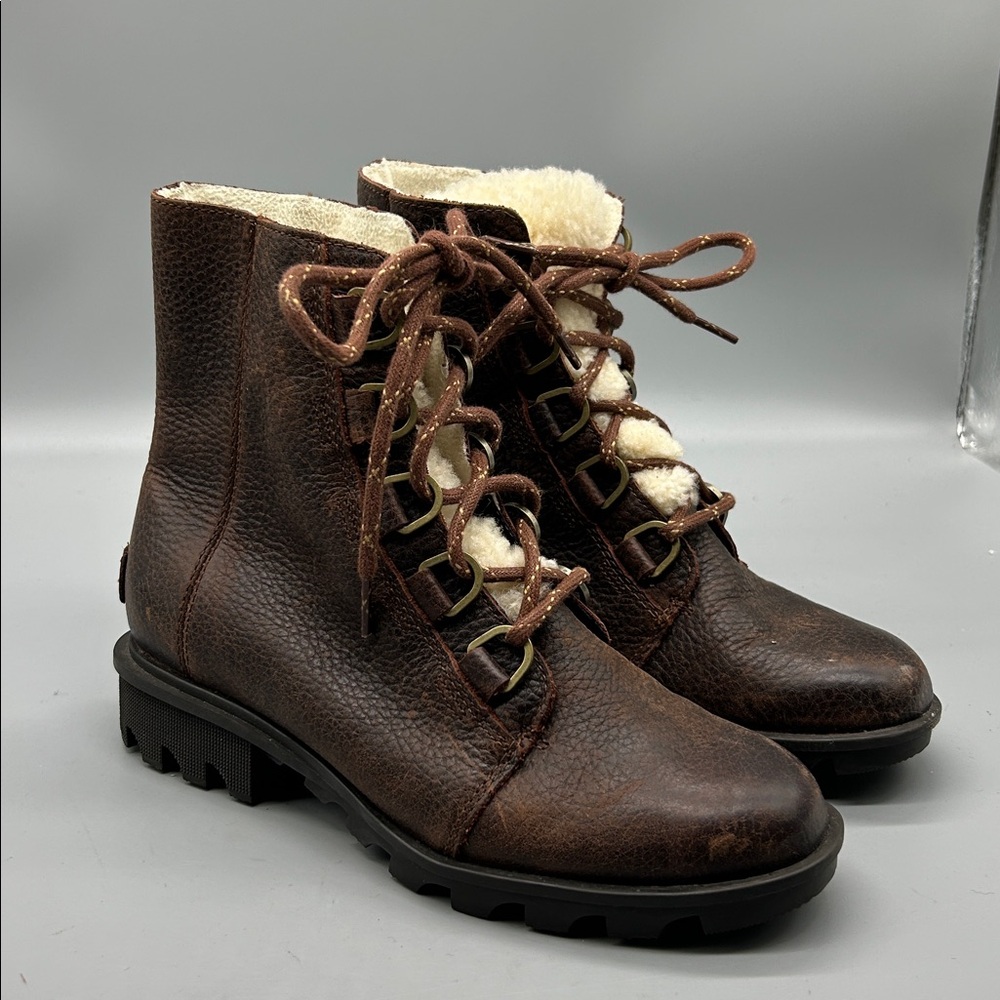 Sorel Phoenix Boots